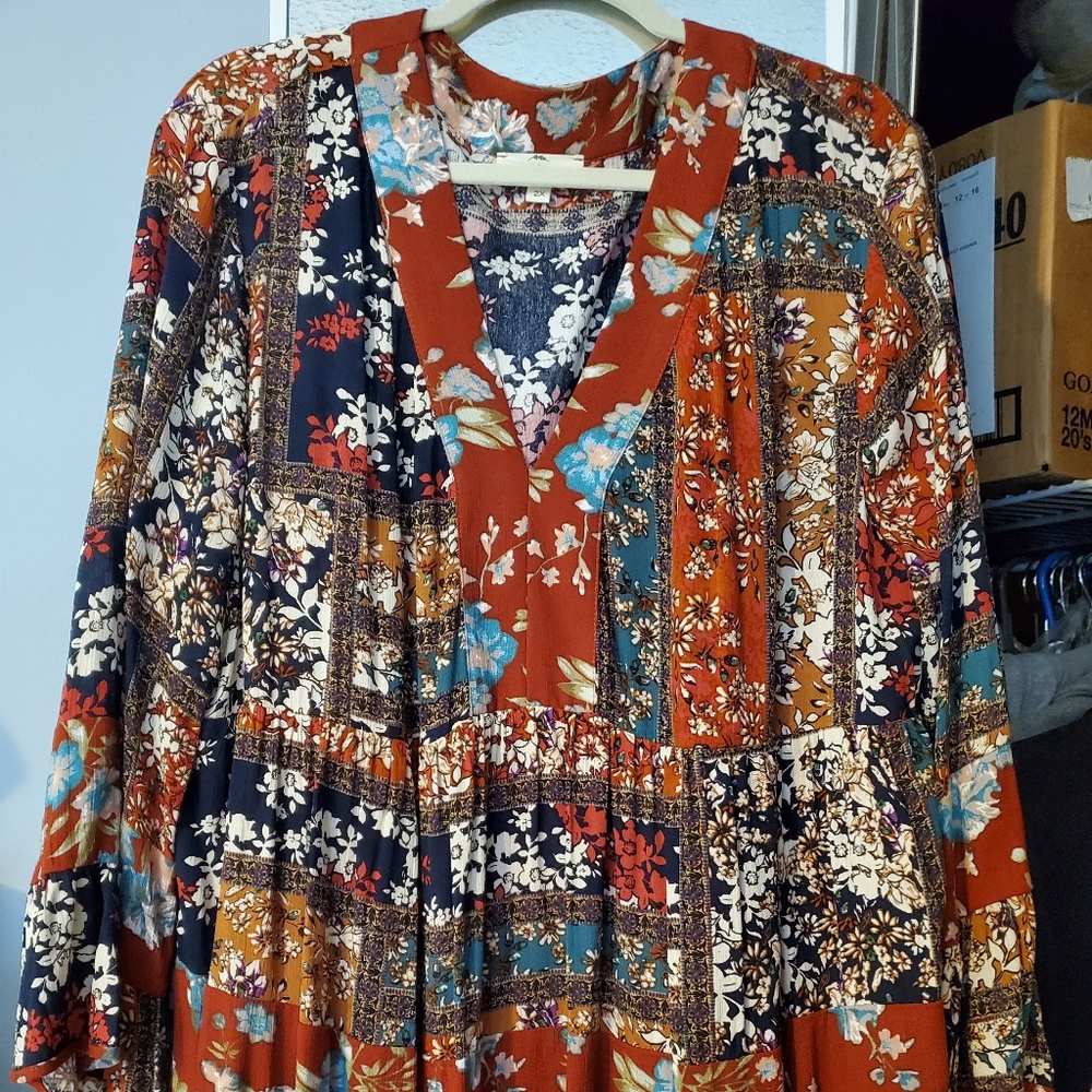 NWOT boutique tunic